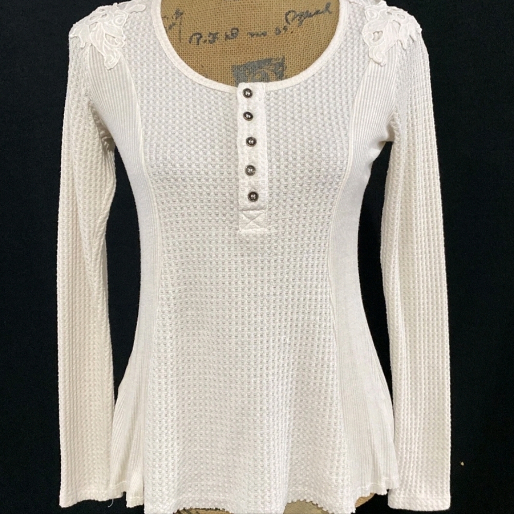 Coco+Jaimeson Womens  Cream Thermal Applique Ribbed Side Flare Long Sleeve SMALL